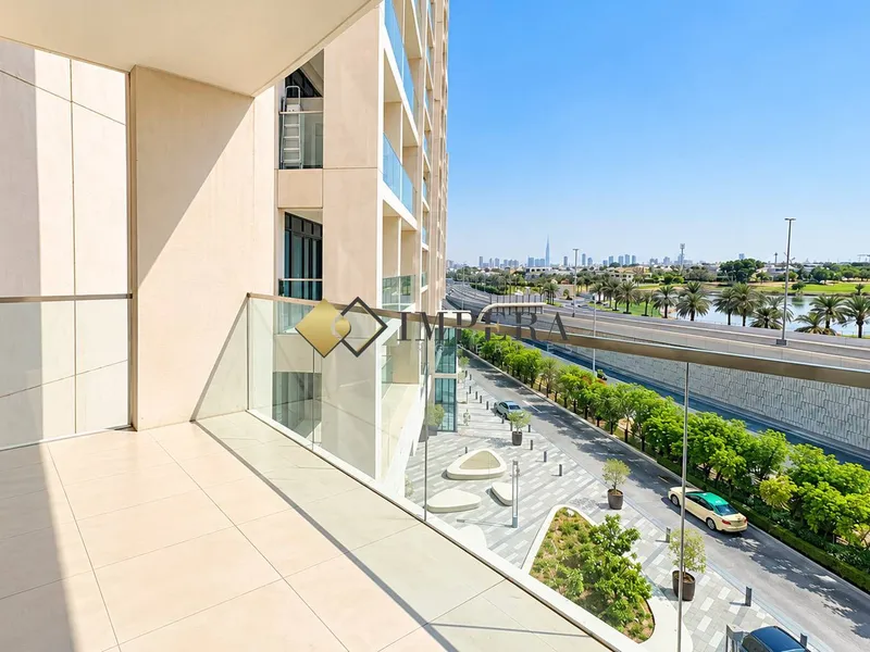 Spacious 1 Bedroom · Golf And Lake Views