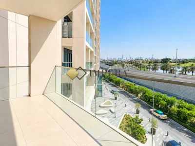SPACIOUS 1 BEDROOM | GOLF AND LAKE VIEWS