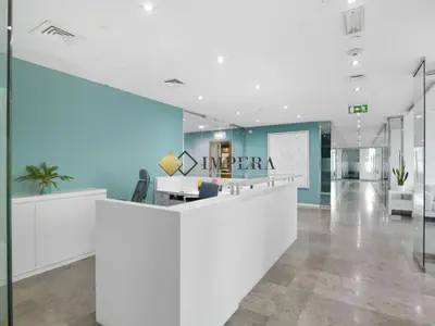 FULL FLOOR| PANORAMIC VIEWS | FITTED| DDA LICENSE  