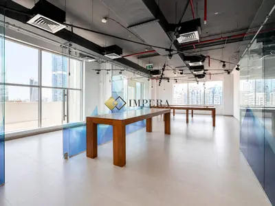 FITTED | MEDIA CITY | DED LICENSE | NEXT TO METRO