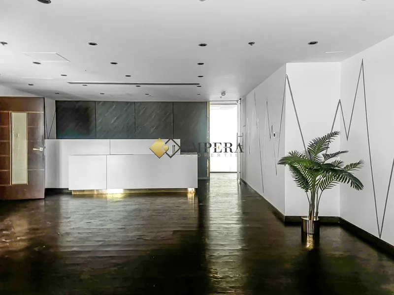 Next To Metro · SZR · World Trade Center