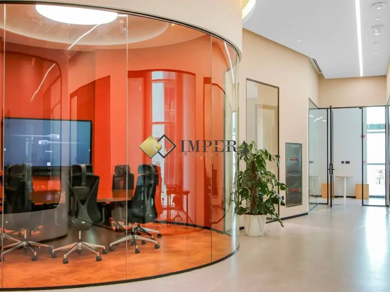 Luxury · Furnished · Near Metro · No Commision