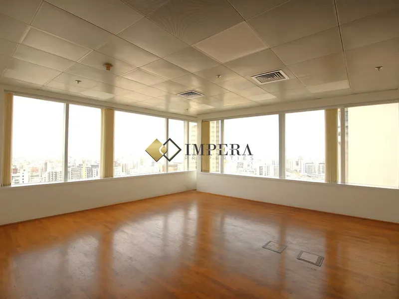 Prime Location · Near Metro · Vacant